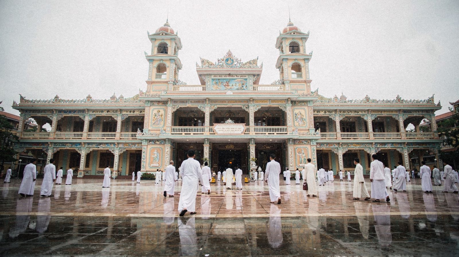 Cao Dai Temple, Tay Ninh: Guide to the Holy See