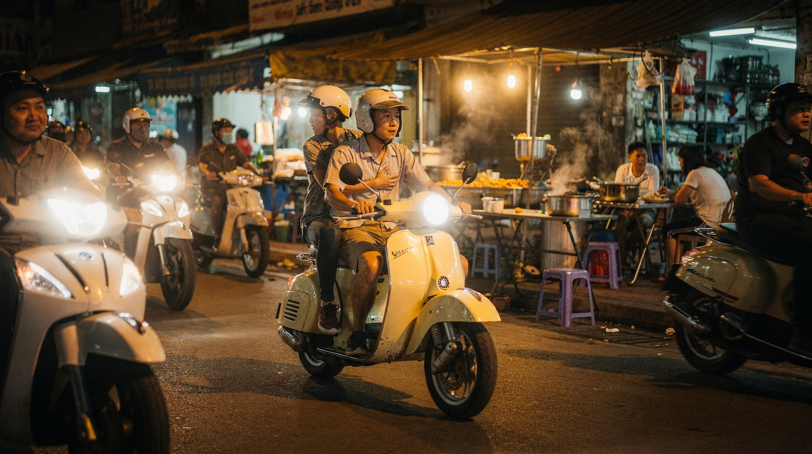 Evening Vespa Tour in Ho Chi Minh City