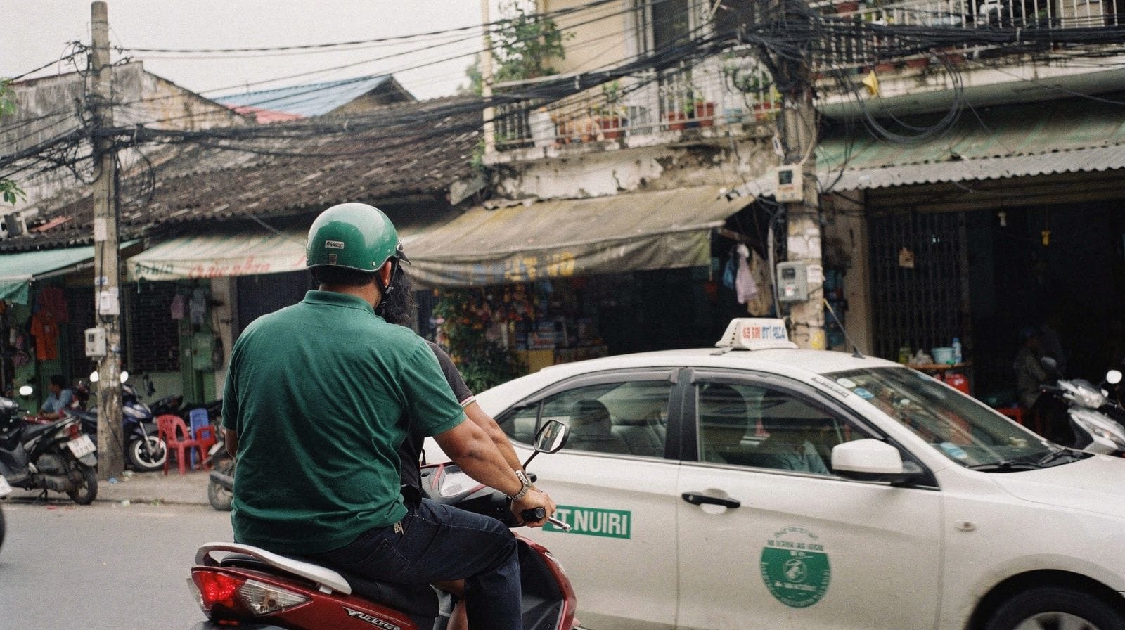Grab and Taxis in Ho Chi Minh City: Apps, Mai Linh and Vinasun Explained