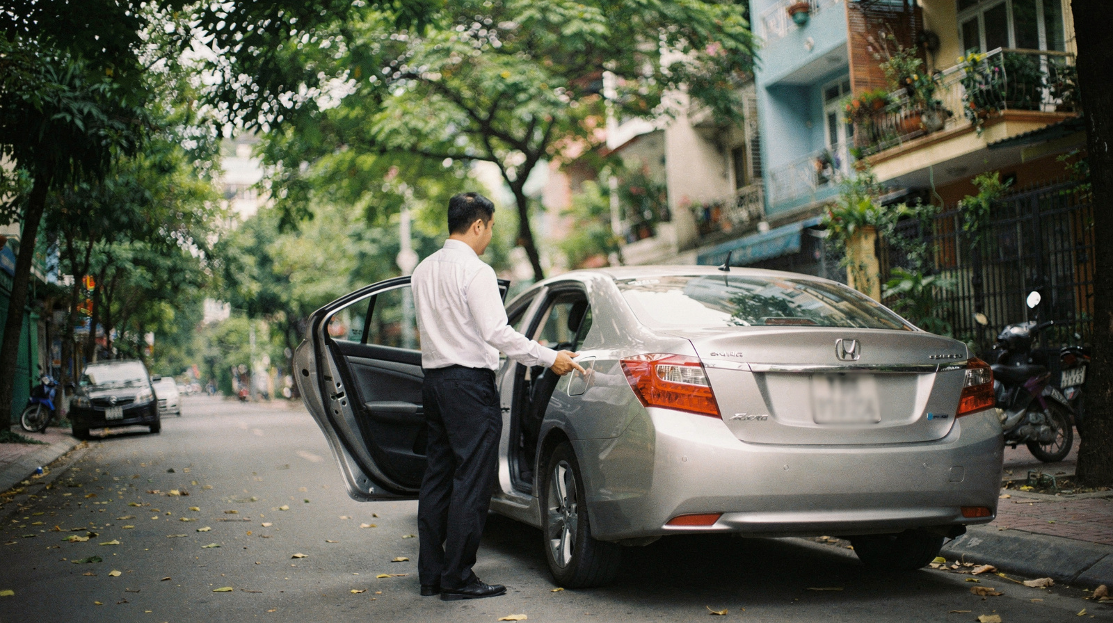 Private Tour vs Group Tour in Ho Chi Minh City