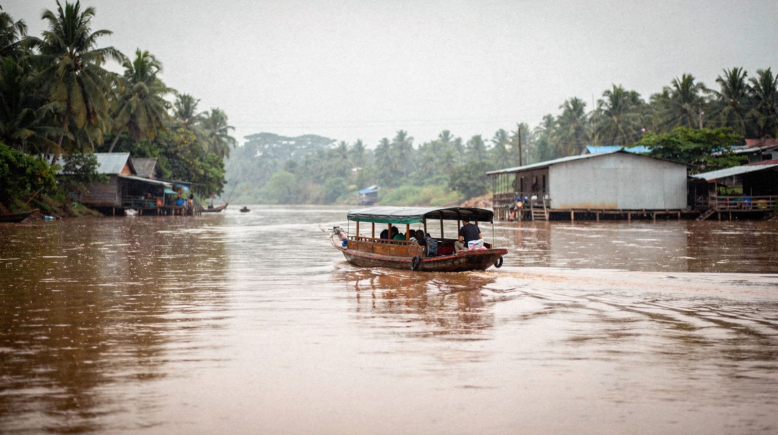 Sampan Rides Through the Mekong's Narrow Canals