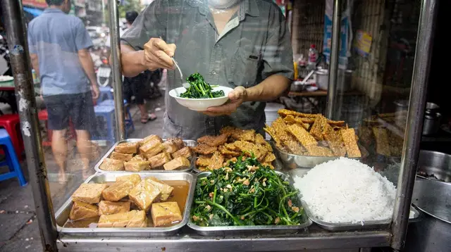 Vegetarian and Vegan Street Food in Ho Chi Minh City