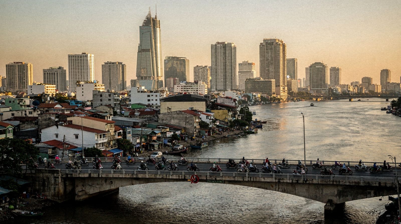 10 Days: The Ultimate South Vietnam Grand Tour